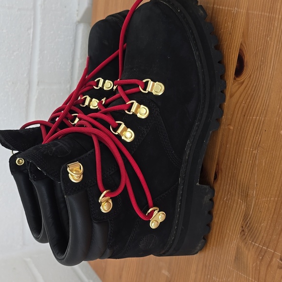 TIMBERLAND WOMEN'S LTD HERITAGE  BOOT BLACK NUBUCK Size 6 Waterproof - Picture 3 of 9